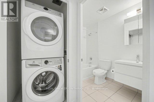 921 - 56 Andre De Grasse Street S, Markham, ON - Indoor Photo Showing Laundry Room