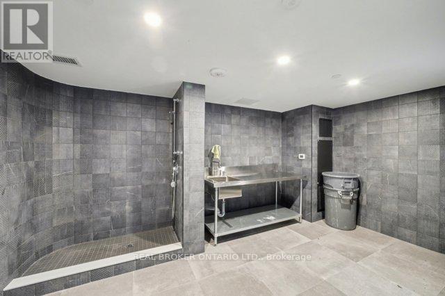 921 - 56 Andre De Grasse Street S, Markham, ON - Indoor Photo Showing Bathroom
