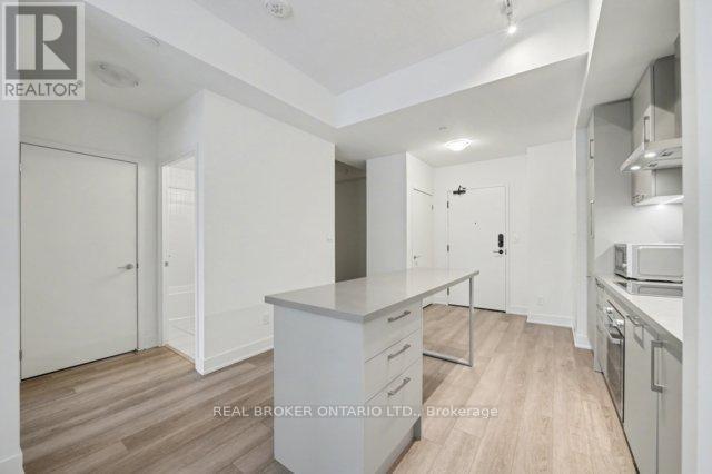 921 - 56 Andre De Grasse Street S, Markham, ON - Indoor Photo Showing Kitchen