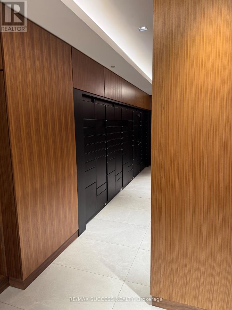 1205 - 3240 William Coltson Ave Avenue, Oakville, ON - Indoor Photo Showing Other Room