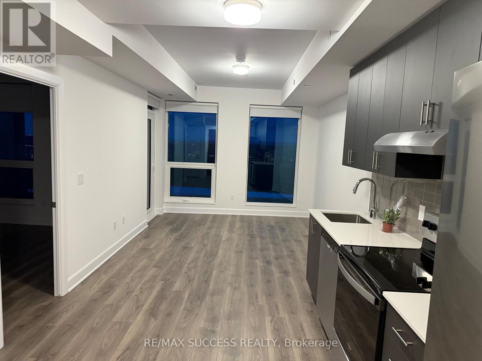 1205 - 3240 William Coltson Ave Avenue, Oakville, ON - Indoor Photo Showing Kitchen