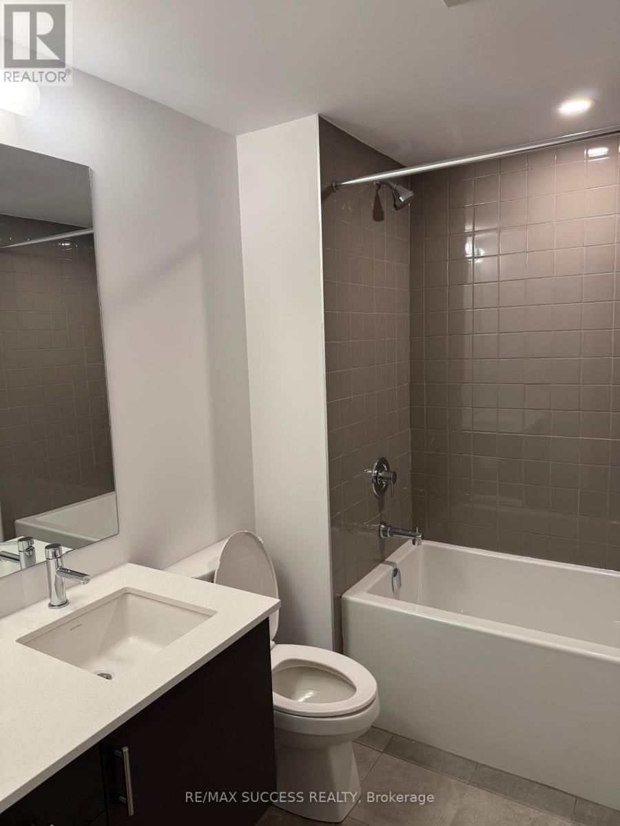 1205 - 3240 William Coltson Ave Avenue, Oakville, ON - Indoor Photo Showing Bathroom