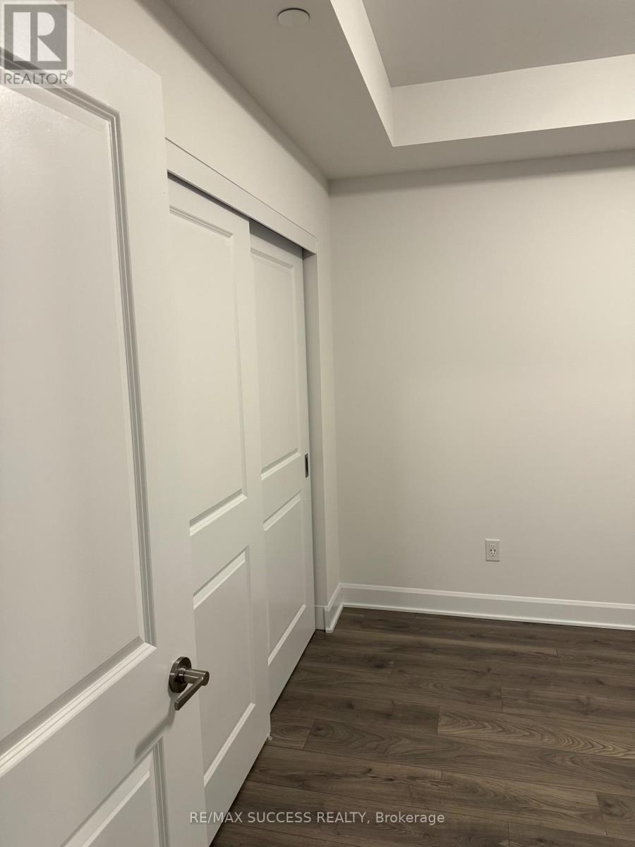 1205 - 3240 William Coltson Ave Avenue, Oakville, ON - Indoor Photo Showing Other Room