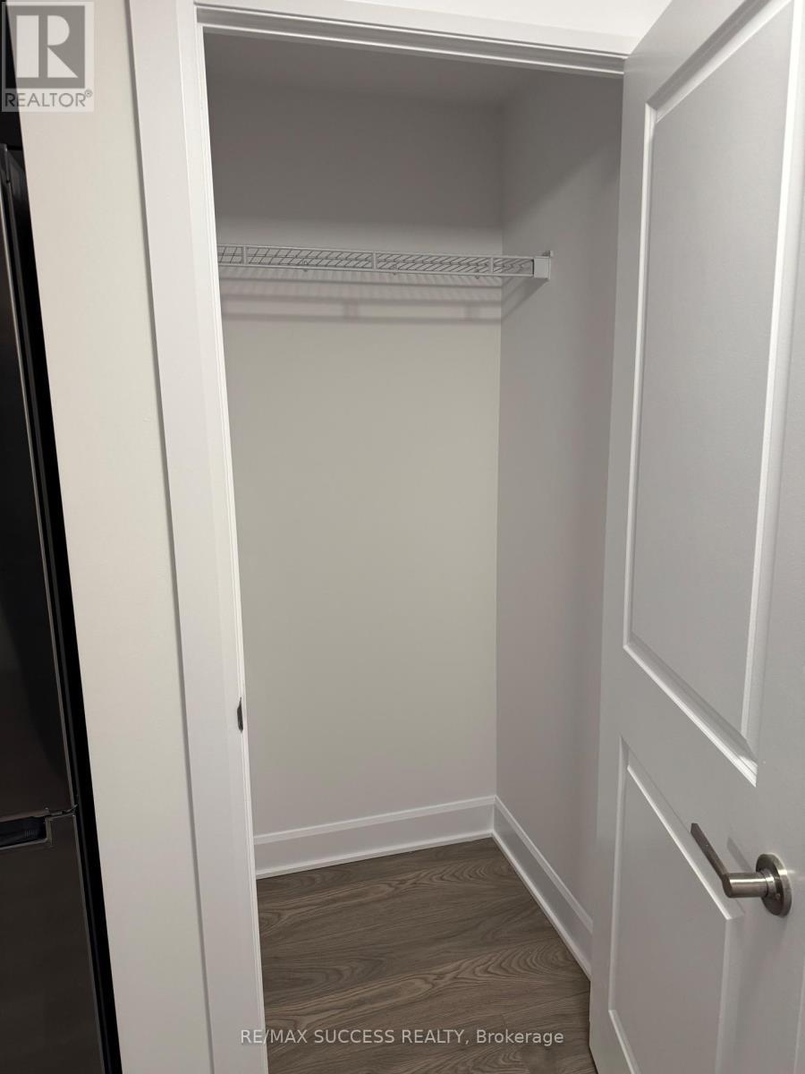 1205 - 3240 William Coltson Ave Avenue, Oakville, ON - Indoor With Storage