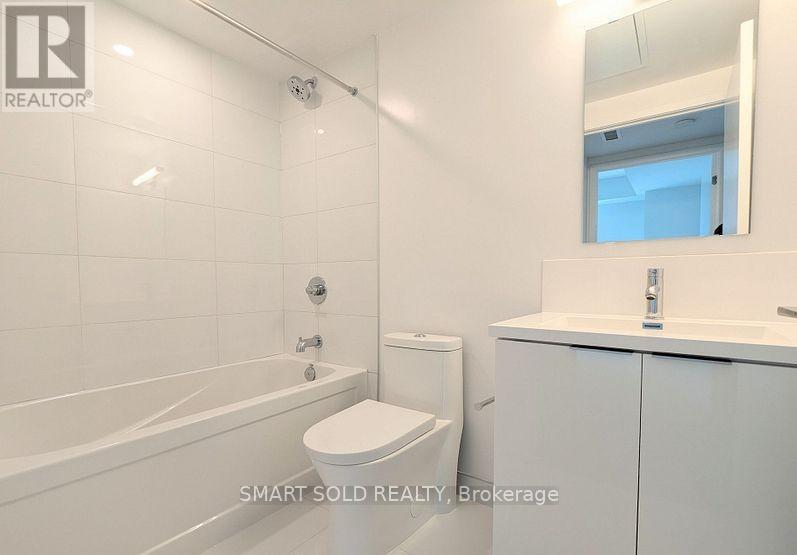 1706 - 238 Simcoe Street, Toronto, ON - Indoor Photo Showing Bathroom