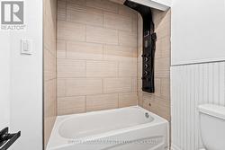 Front unit 4 piece bathroom. -