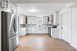 New beautifully updated back unit kitchen. -