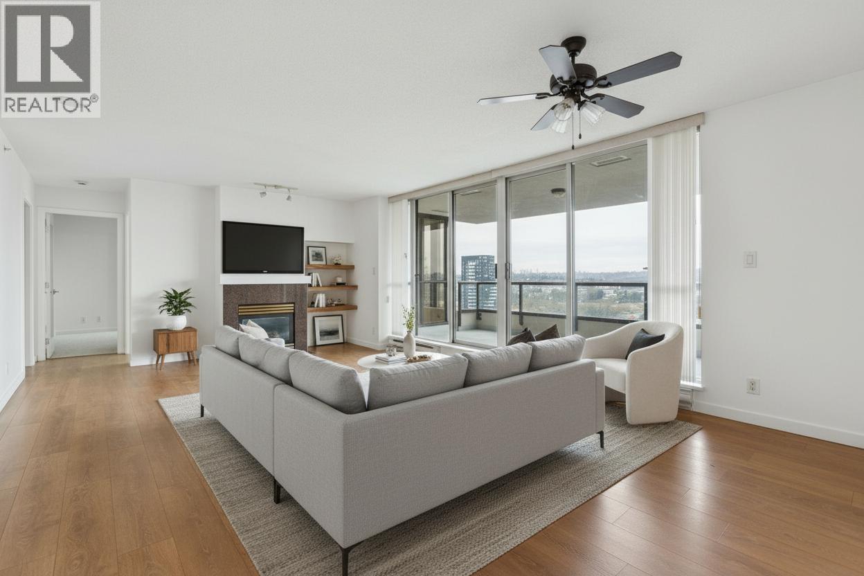 1902 2138 Madison Avenue, Burnaby, BC - Indoor Photo Showing Living Room With Fireplace