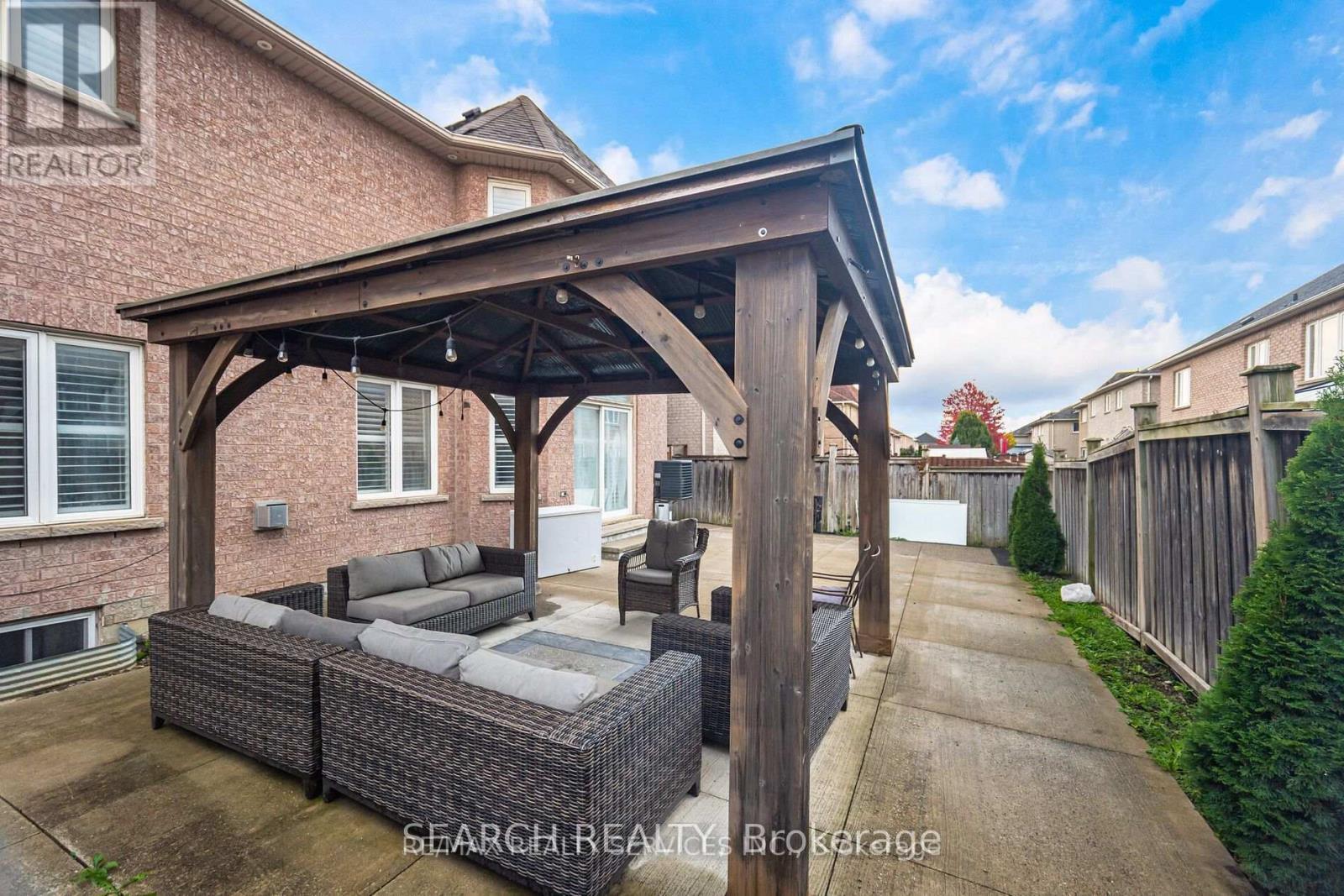 Upper - 20 Delmonico Road, Brampton, ON - Outdoor With Exterior