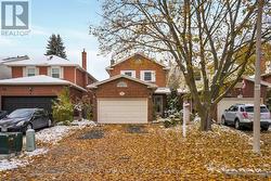 74 ROBINSON CRESCENT Whitby, ON L1N 6W5