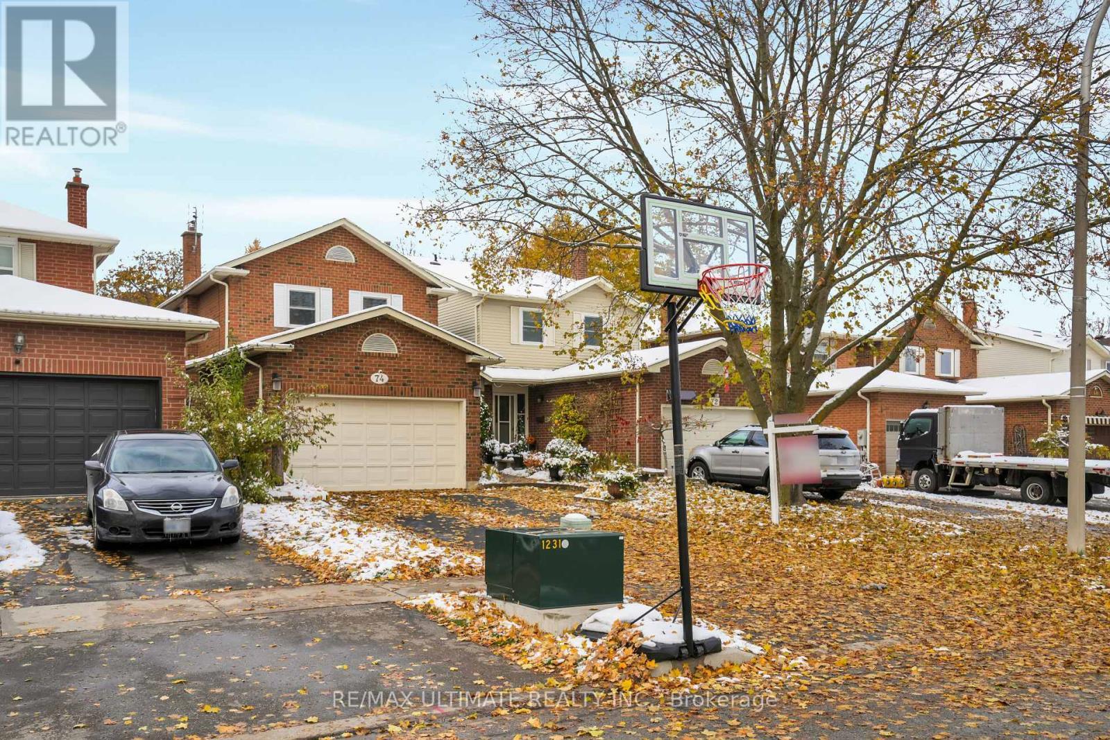 74 Robinson Crescent, Whitby, ON - Outdoor