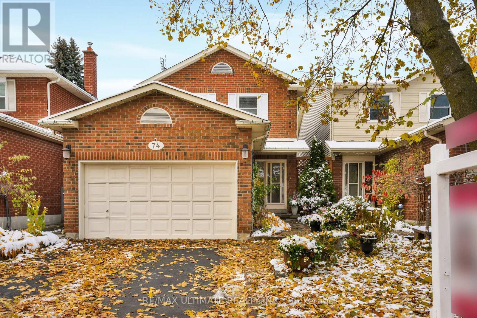 74 Robinson Crescent, Whitby, ON - Outdoor