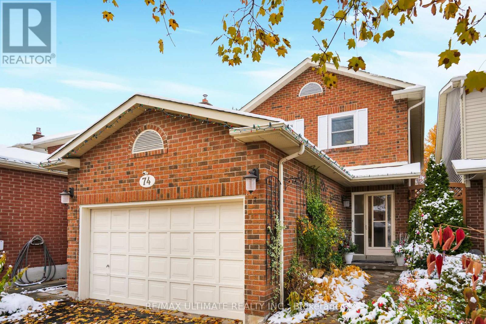 74 Robinson Crescent, Whitby, ON - Outdoor