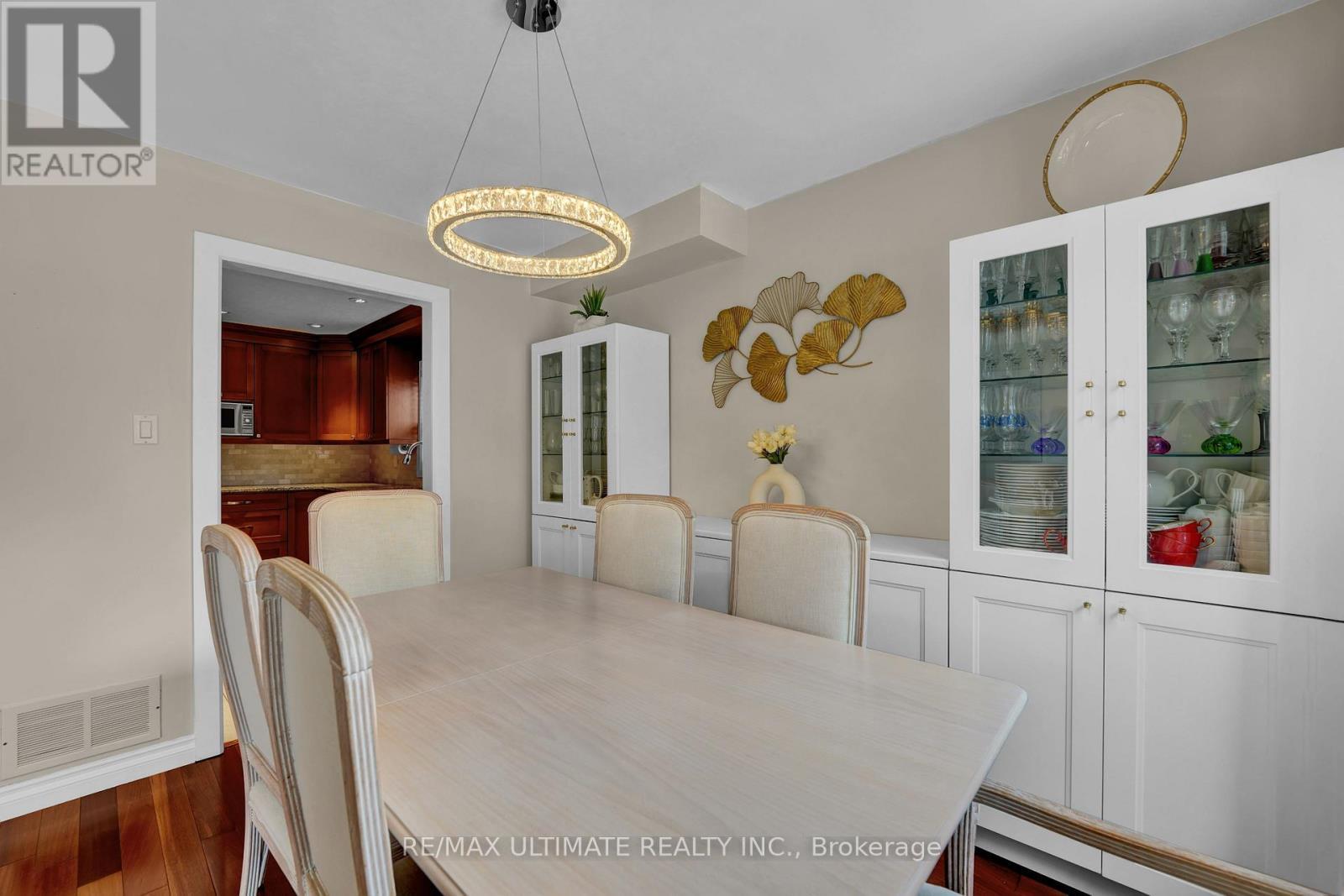 74 Robinson Crescent, Whitby, ON - Indoor Photo Showing Dining Room