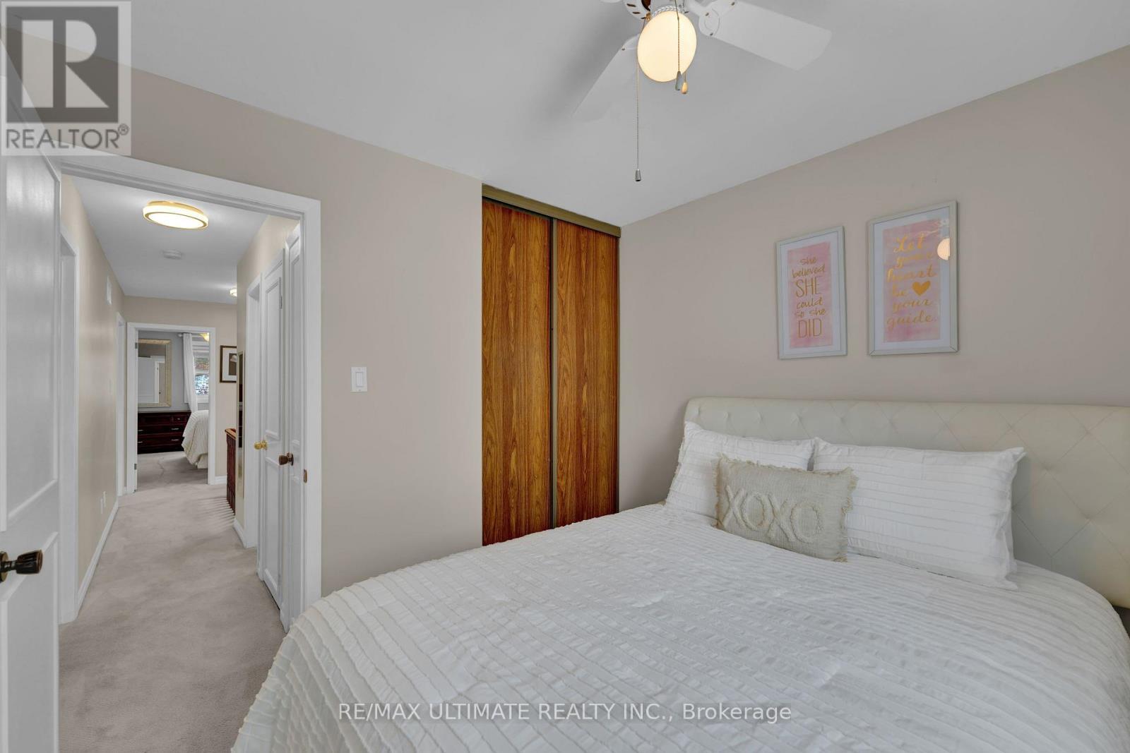 74 Robinson Crescent, Whitby, ON - Indoor Photo Showing Bedroom