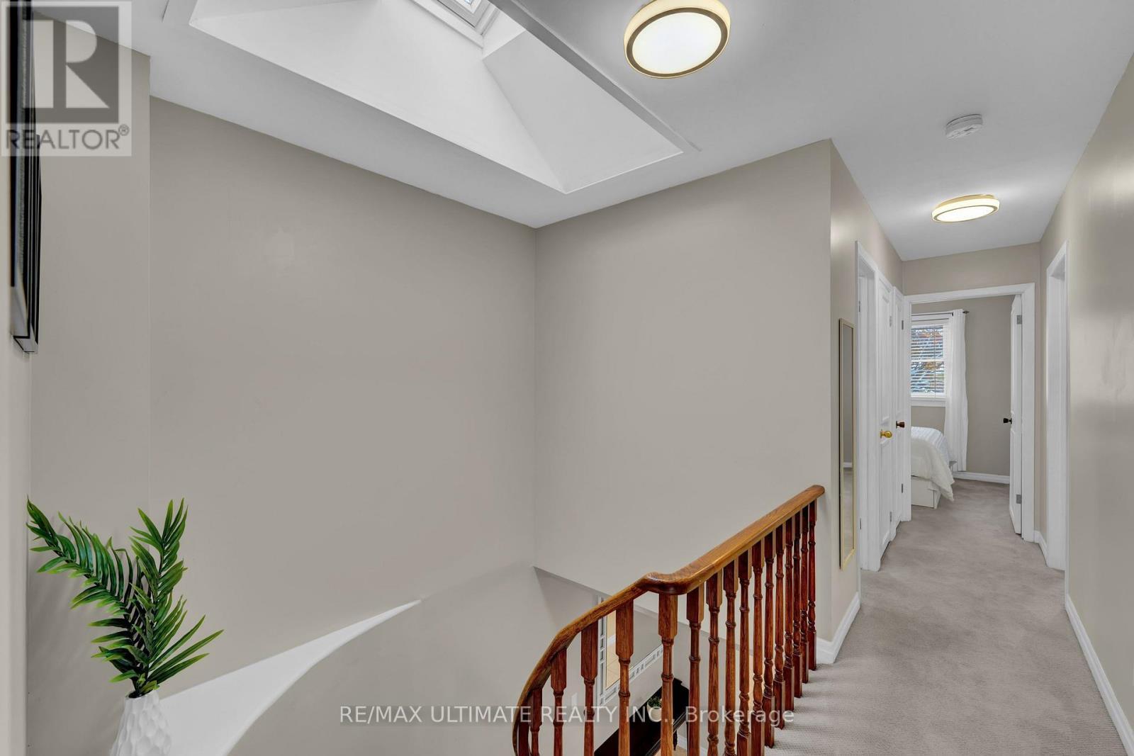 74 Robinson Crescent, Whitby, ON - Indoor Photo Showing Other Room