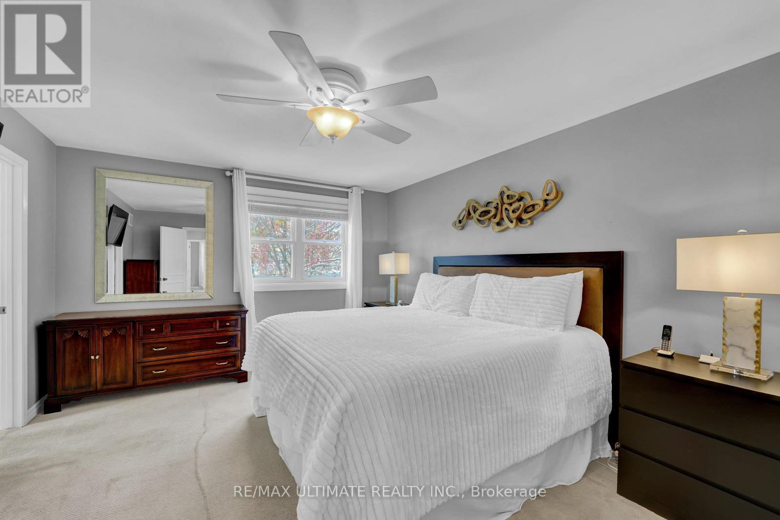 74 Robinson Crescent, Whitby, ON - Indoor Photo Showing Bedroom