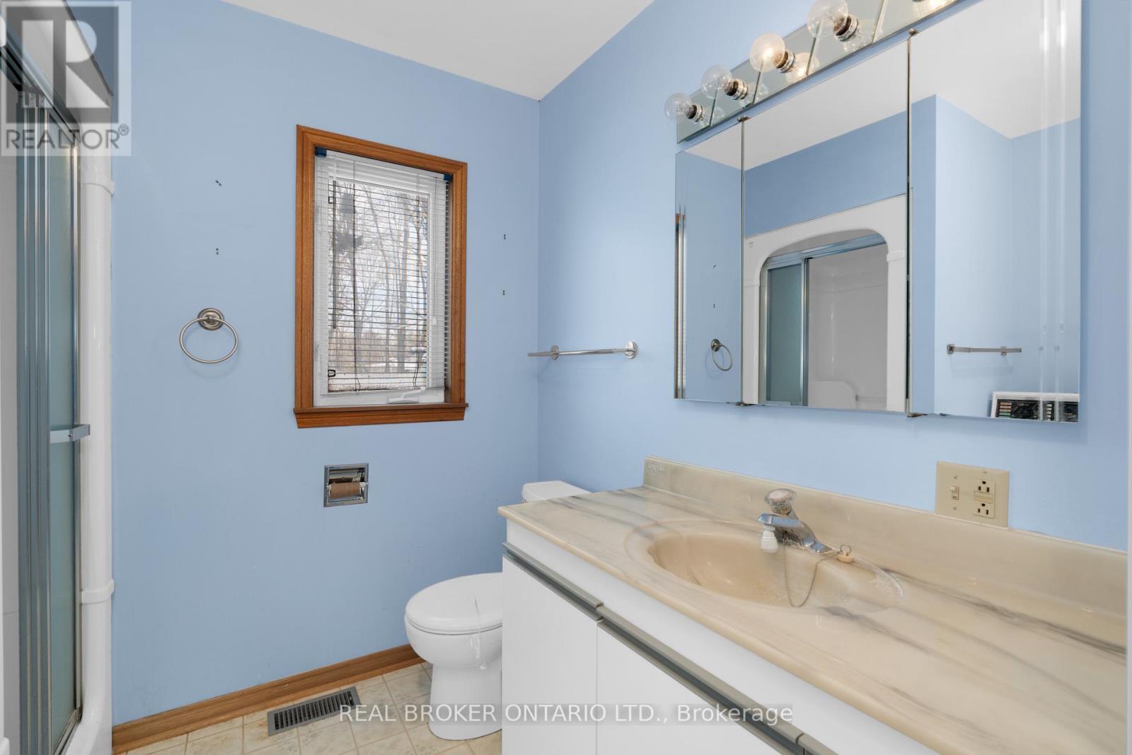 4233 Carlyon Line, Orillia, ON - Indoor Photo Showing Bathroom