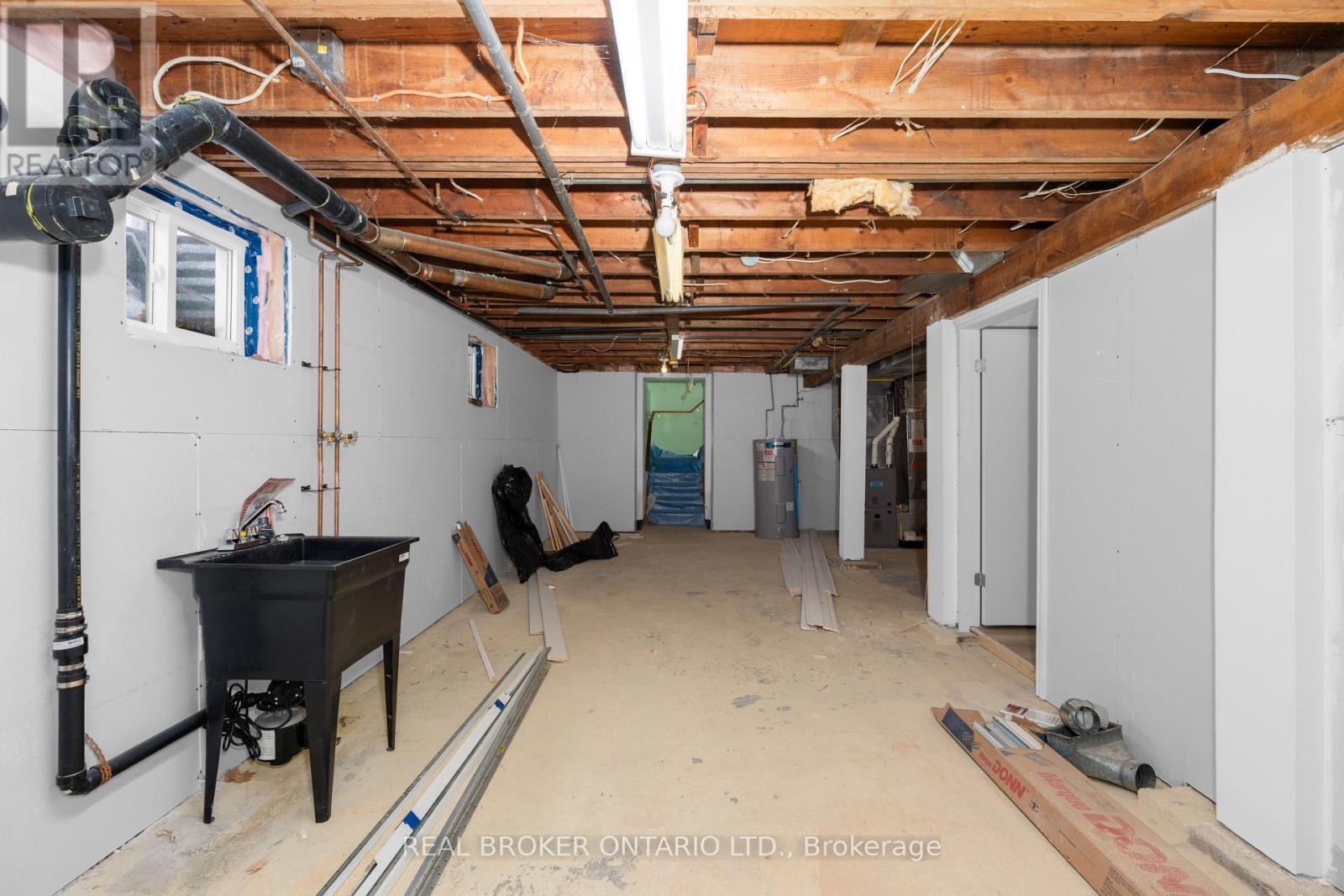 4233 Carlyon Line, Orillia, ON - Indoor Photo Showing Basement