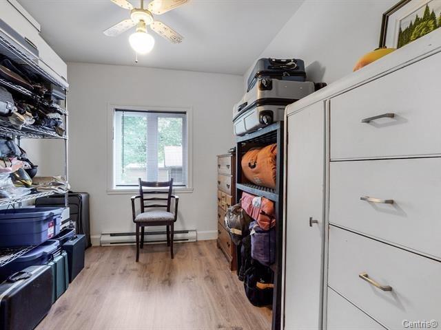 Bedroom - 130B-130 Av. Du Pacifique, Laval (Laval-Des-Rapides), QC - Indoor