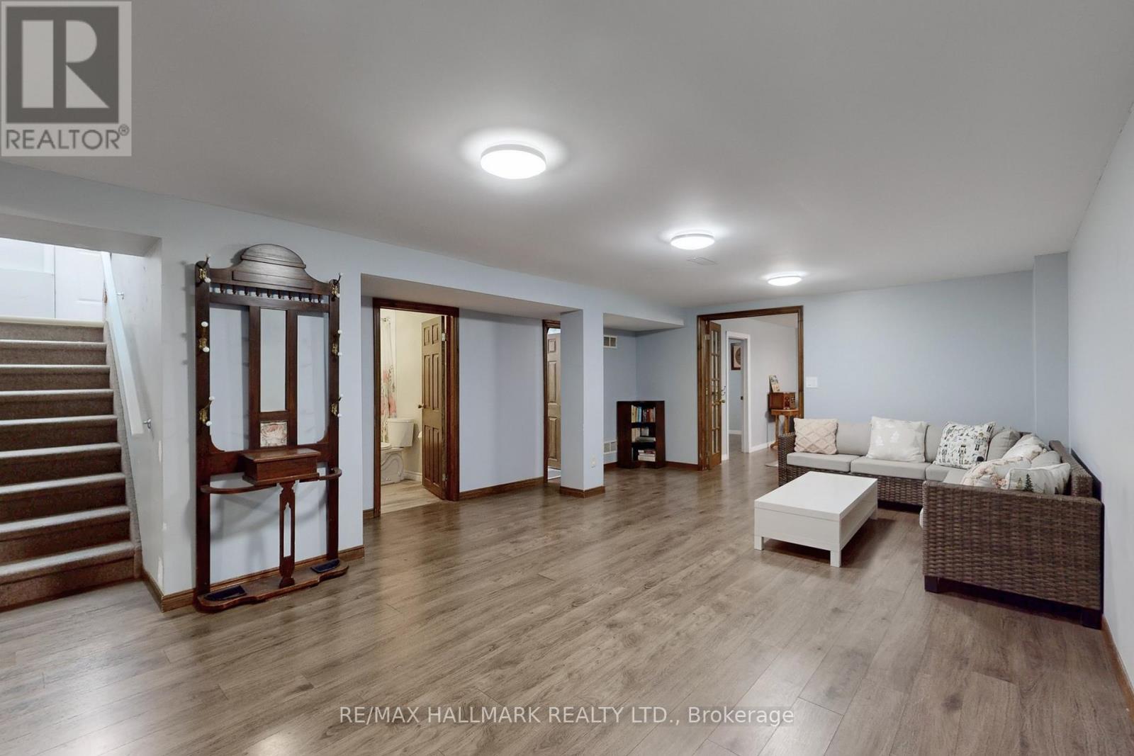 111 Kerr Boulevard, New Tecumseth, ON - Indoor