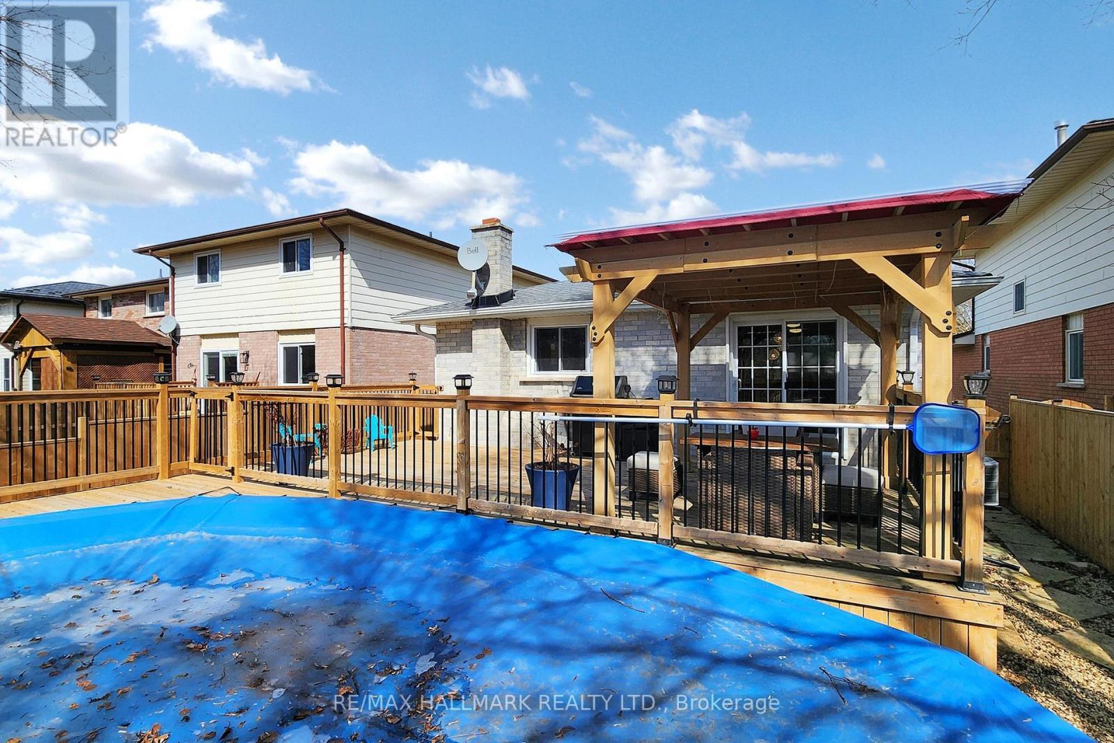 111 Kerr Boulevard, New Tecumseth, ON - Outdoor With Deck Patio Veranda With Exterior