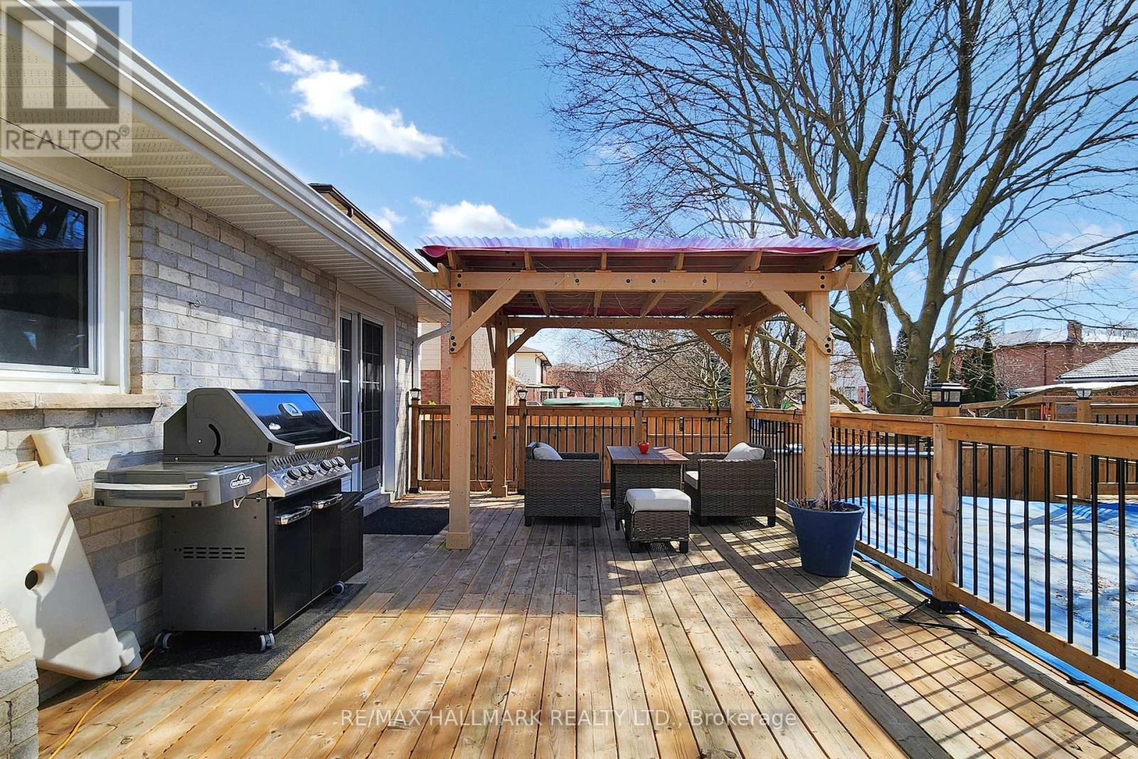 111 Kerr Boulevard, New Tecumseth, ON - Outdoor With Deck Patio Veranda With Exterior