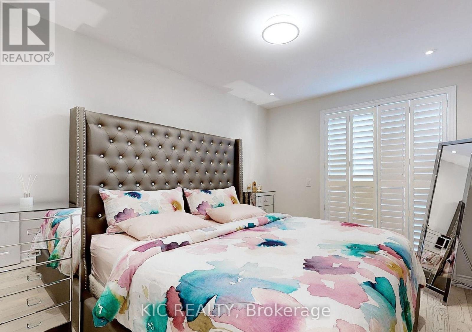 Main Floor - 226 Browndale Crescent, Richmond Hill, ON - Indoor Photo Showing Bedroom