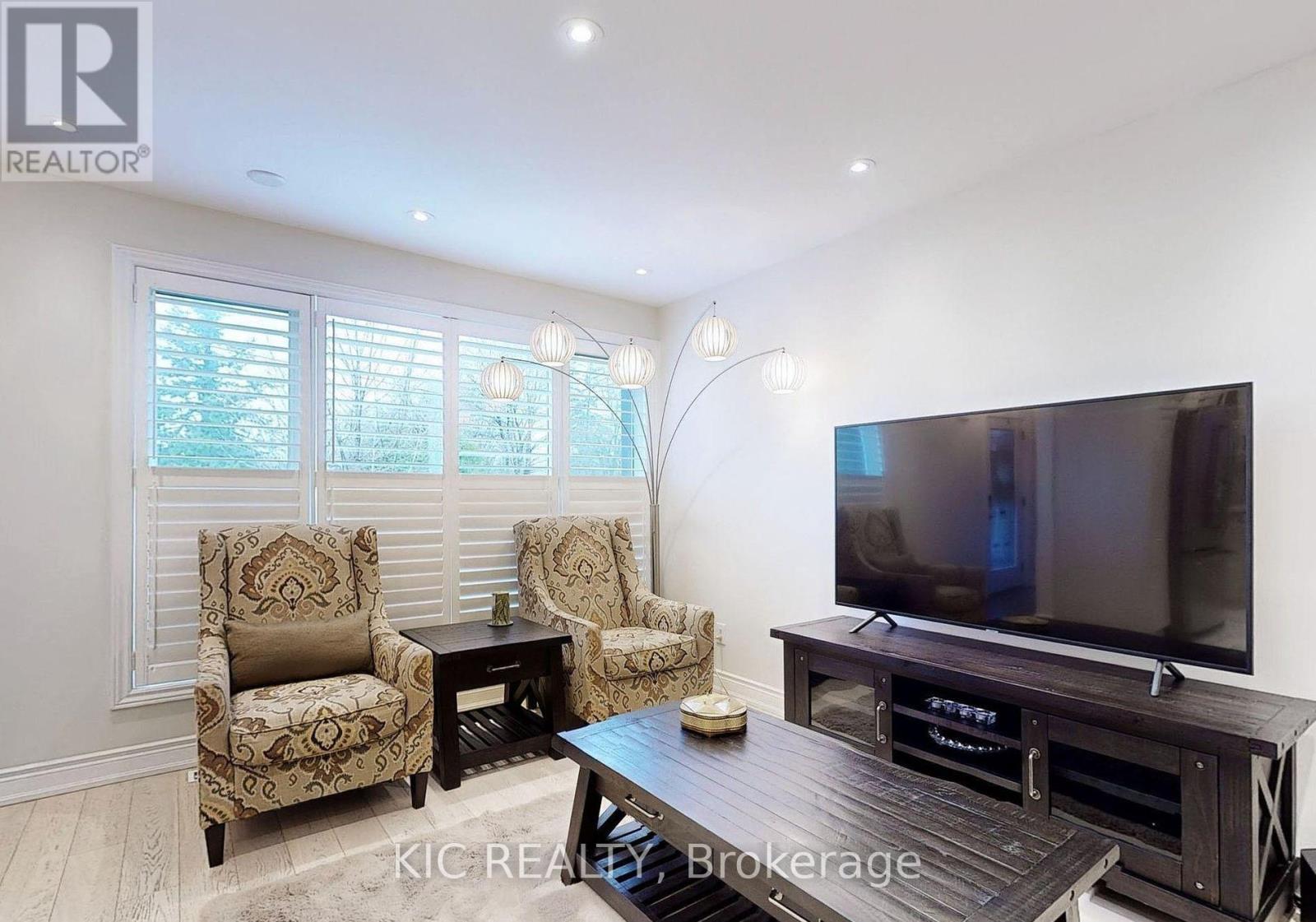 Main Floor - 226 Browndale Crescent, Richmond Hill, ON - Indoor