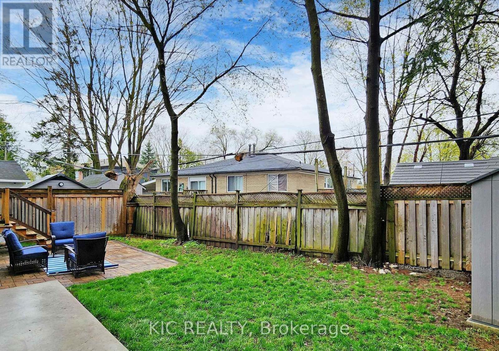 Main Floor - 226 Browndale Crescent, Richmond Hill, ON - Outdoor