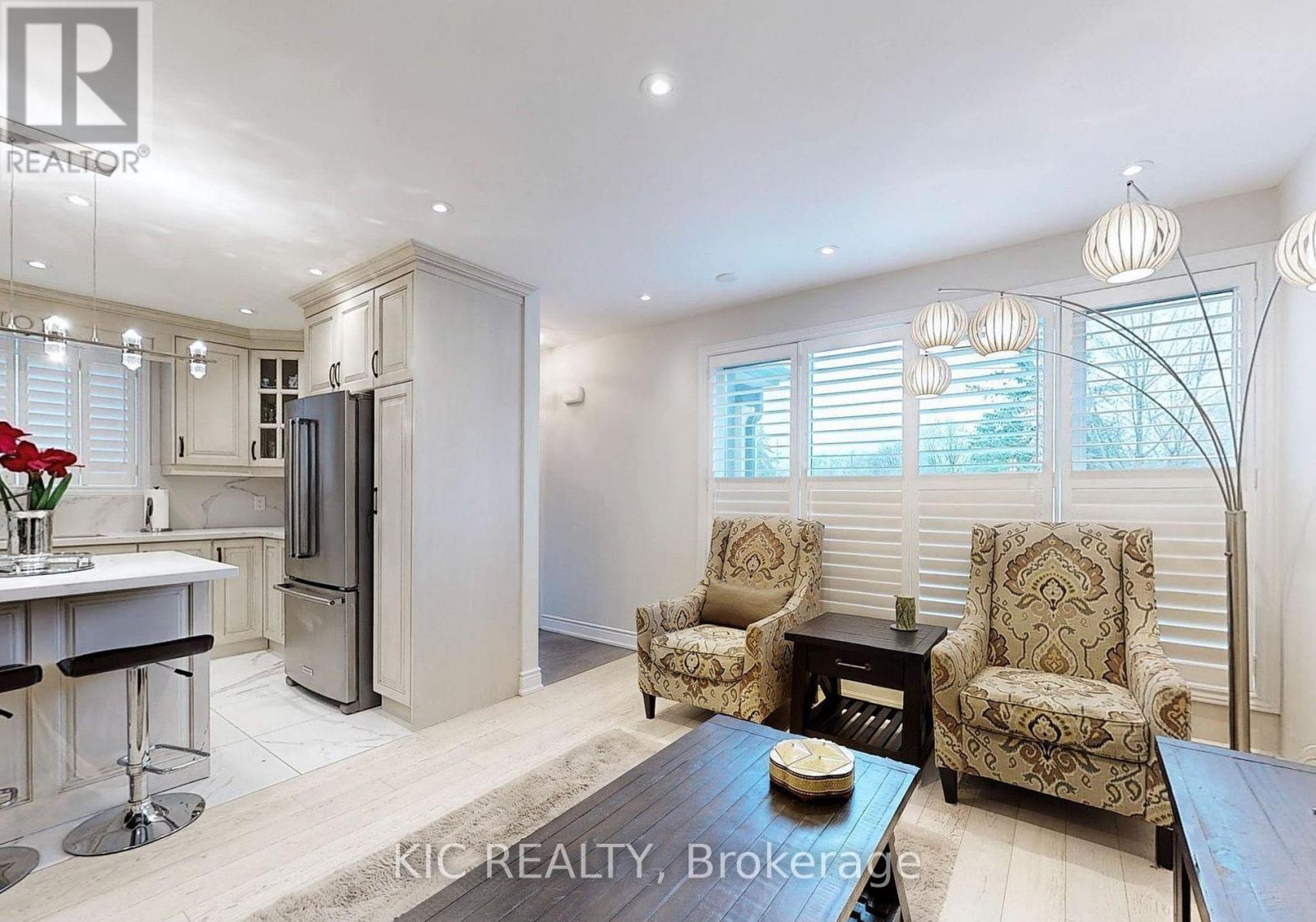 Main Floor - 226 Browndale Crescent, Richmond Hill, ON - Indoor