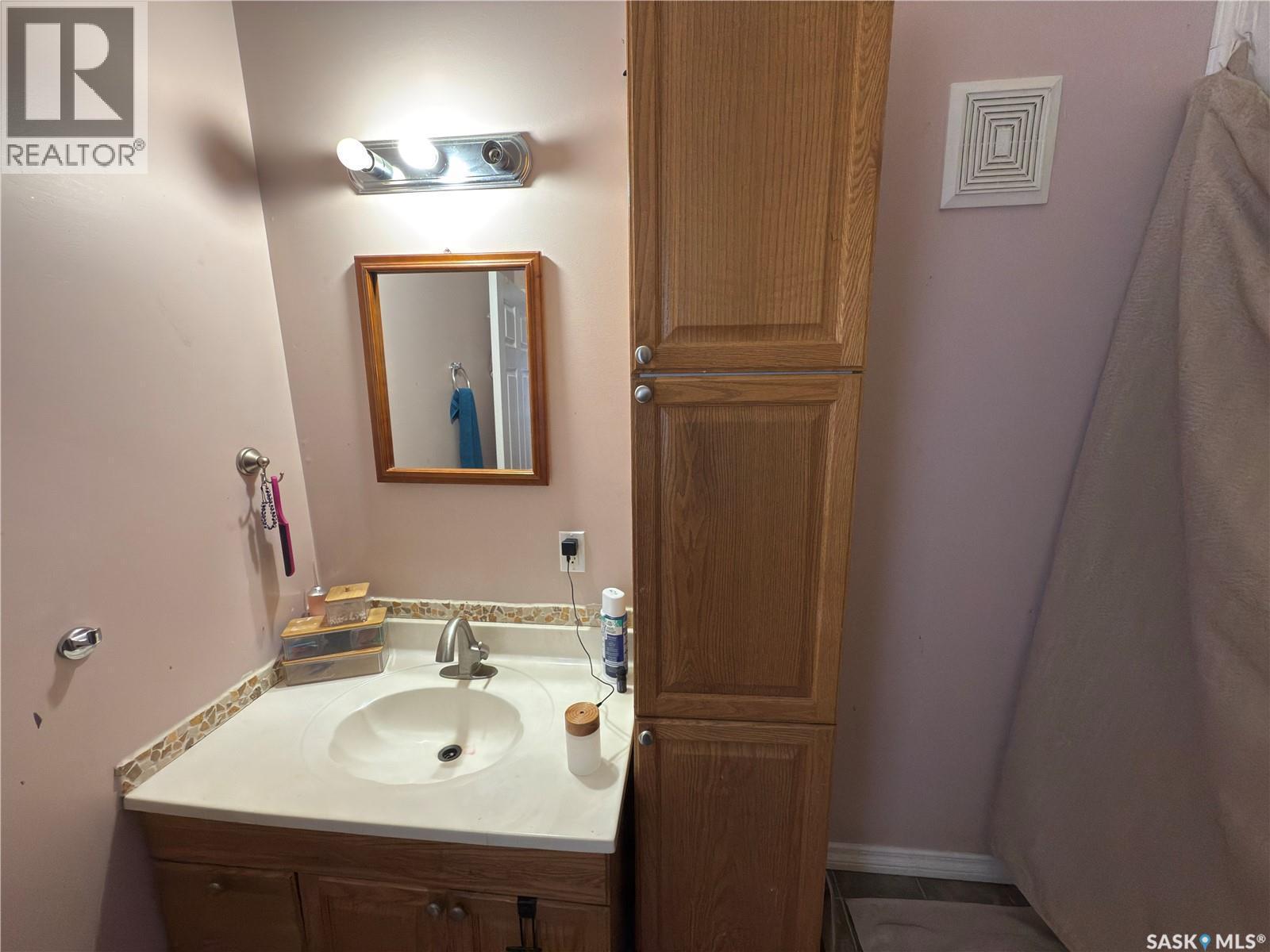 Range Rd 2245 Acreage, Garden River Rm No. 490, SK - Indoor Photo Showing Bathroom