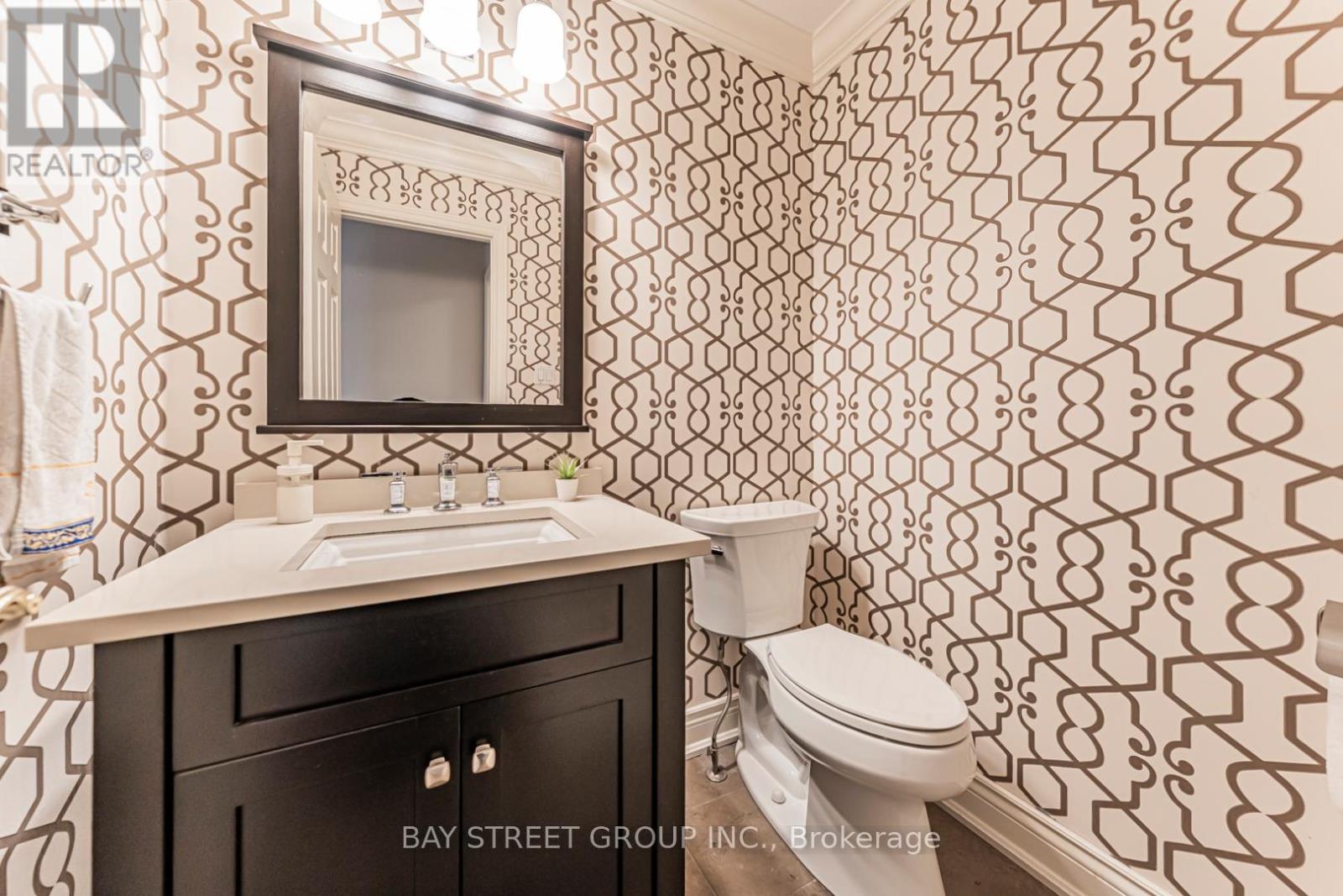 2191 Dunvegan Avenue, Oakville, ON - Indoor Photo Showing Bathroom