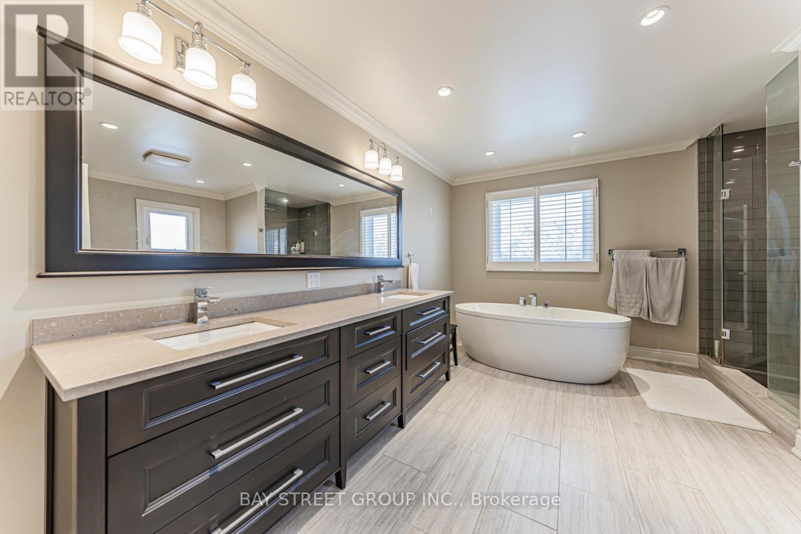 2191 Dunvegan Avenue, Oakville, ON - Indoor Photo Showing Bathroom