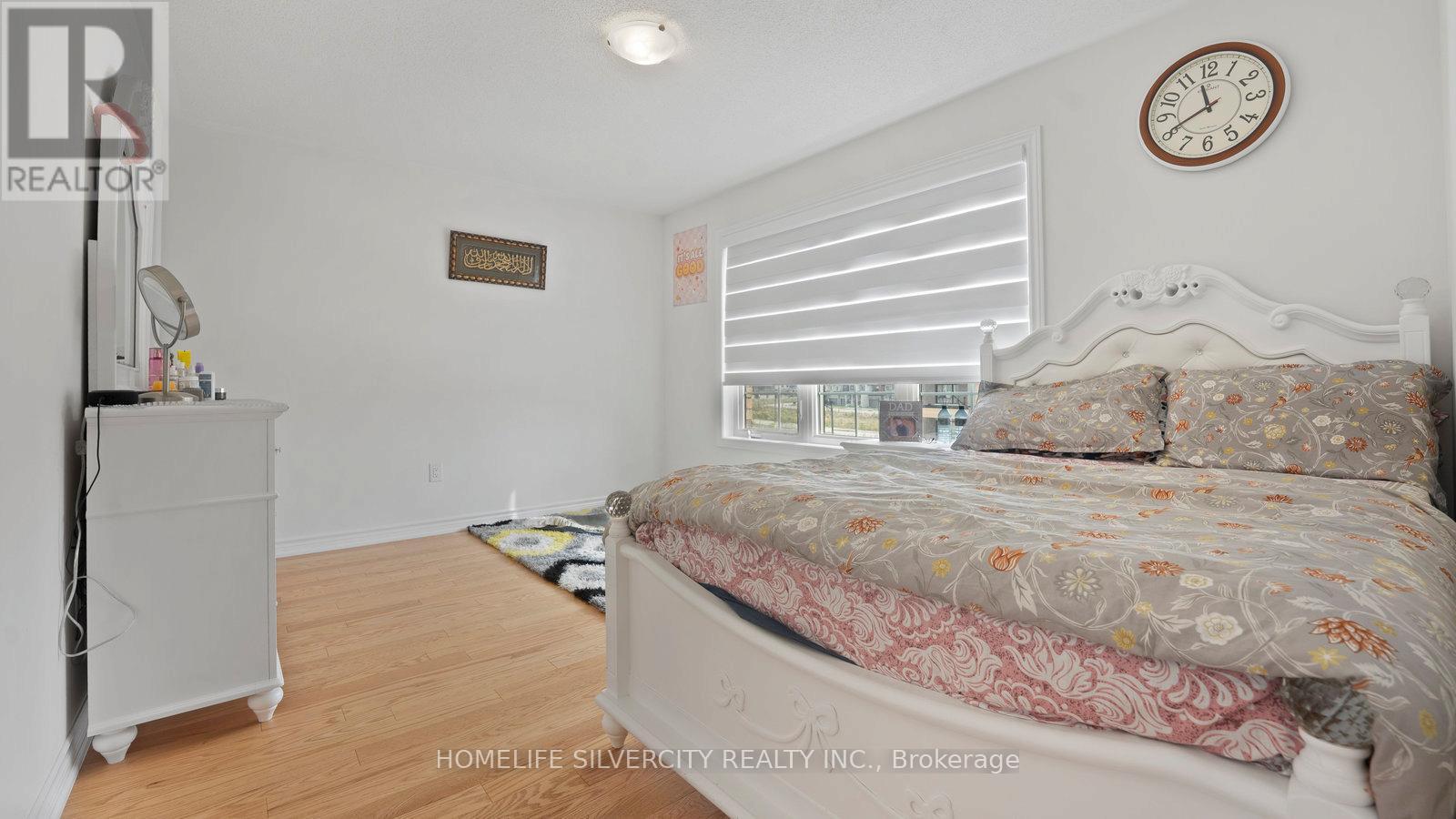 102 Strickland Avenue, Brantford, ON - Indoor Photo Showing Bedroom