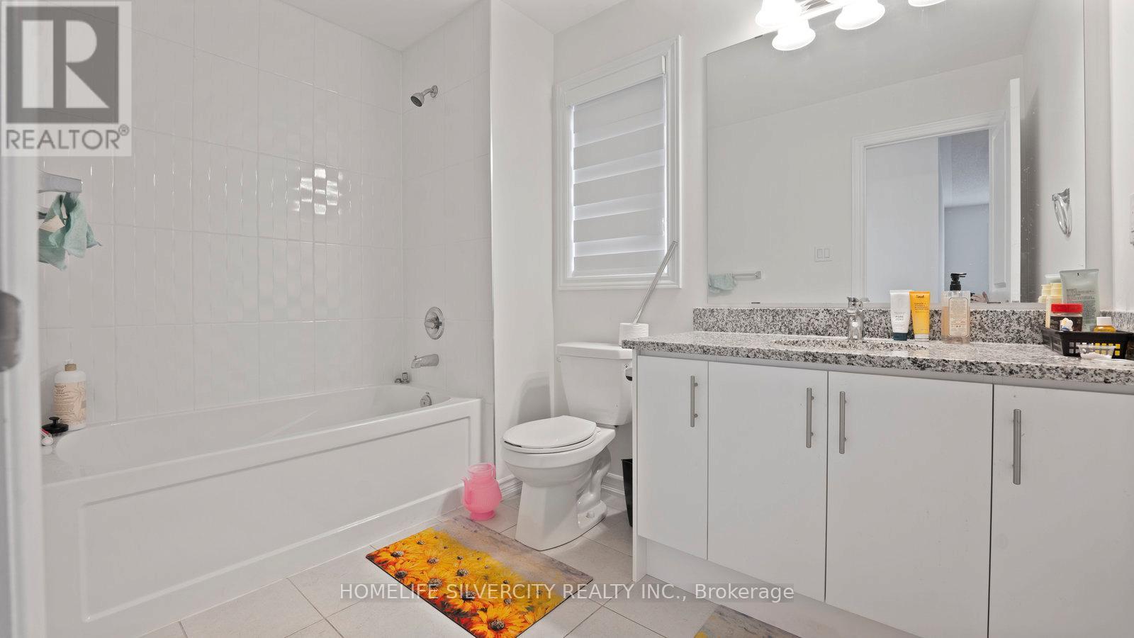 102 Strickland Avenue, Brantford, ON - Indoor Photo Showing Bathroom