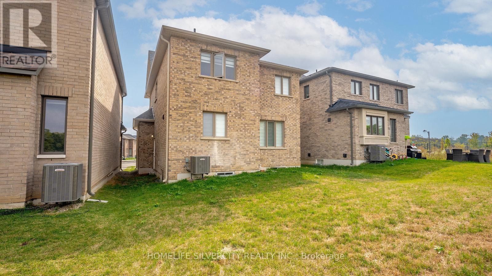 102 Strickland Avenue, Brantford, ON - Outdoor With Exterior