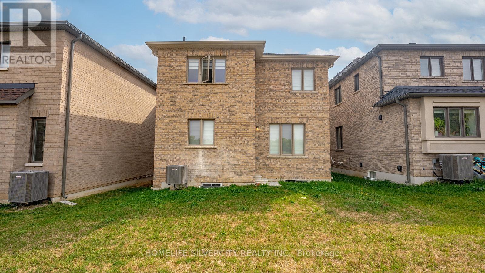 102 Strickland Avenue, Brantford, ON - Outdoor With Exterior