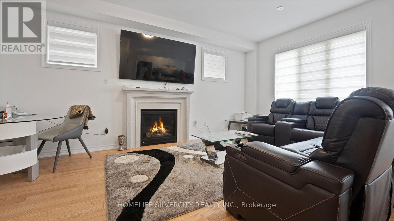 102 Strickland Avenue, Brantford, ON - Indoor Photo Showing Living Room With Fireplace