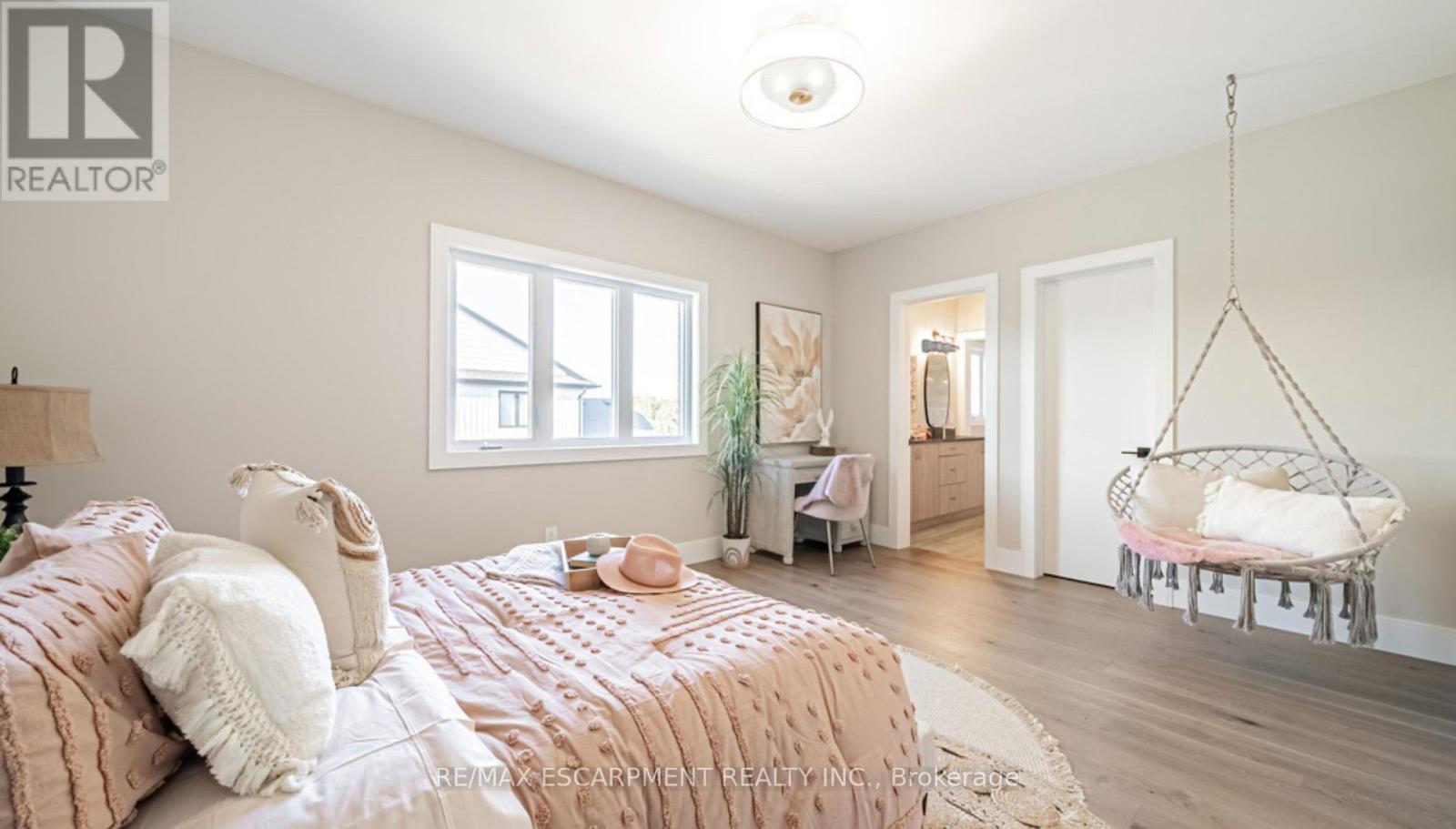 73 Workman Crescent, Blandford-Blenheim, ON - Indoor Photo Showing Bedroom