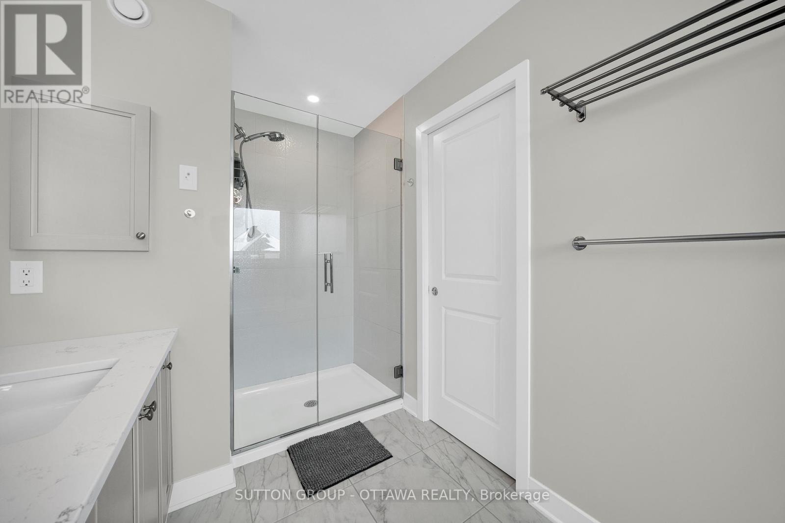 726 Octave Grove, Ottawa, ON - Indoor