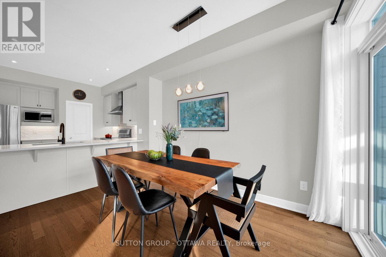 726 Octave Grove, Ottawa, ON - Indoor