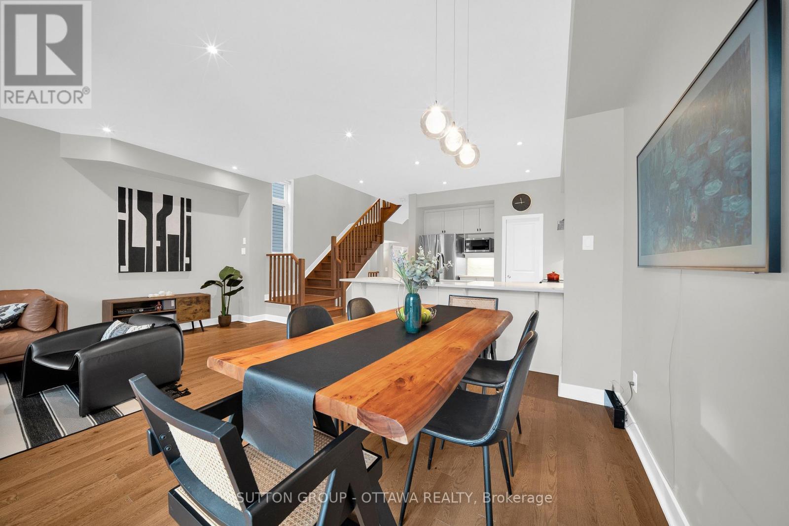 726 Octave Grove, Ottawa, ON - Indoor Photo Showing Dining Room