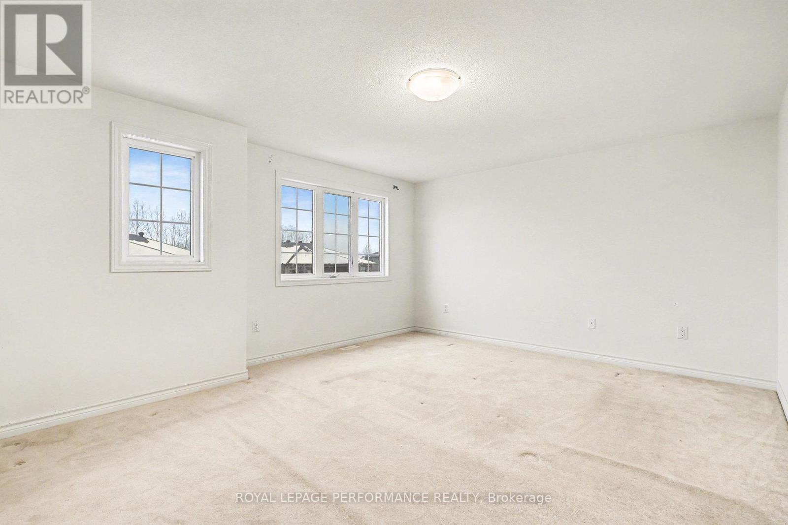 359 Trillium Circle, Alfred And Plantagenet, ON - Indoor Photo Showing Other Room