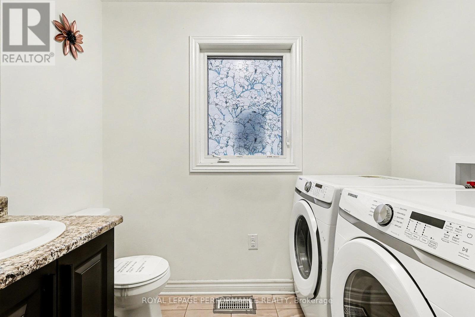 359 Trillium Circle, Alfred And Plantagenet, ON - Indoor Photo Showing Laundry Room