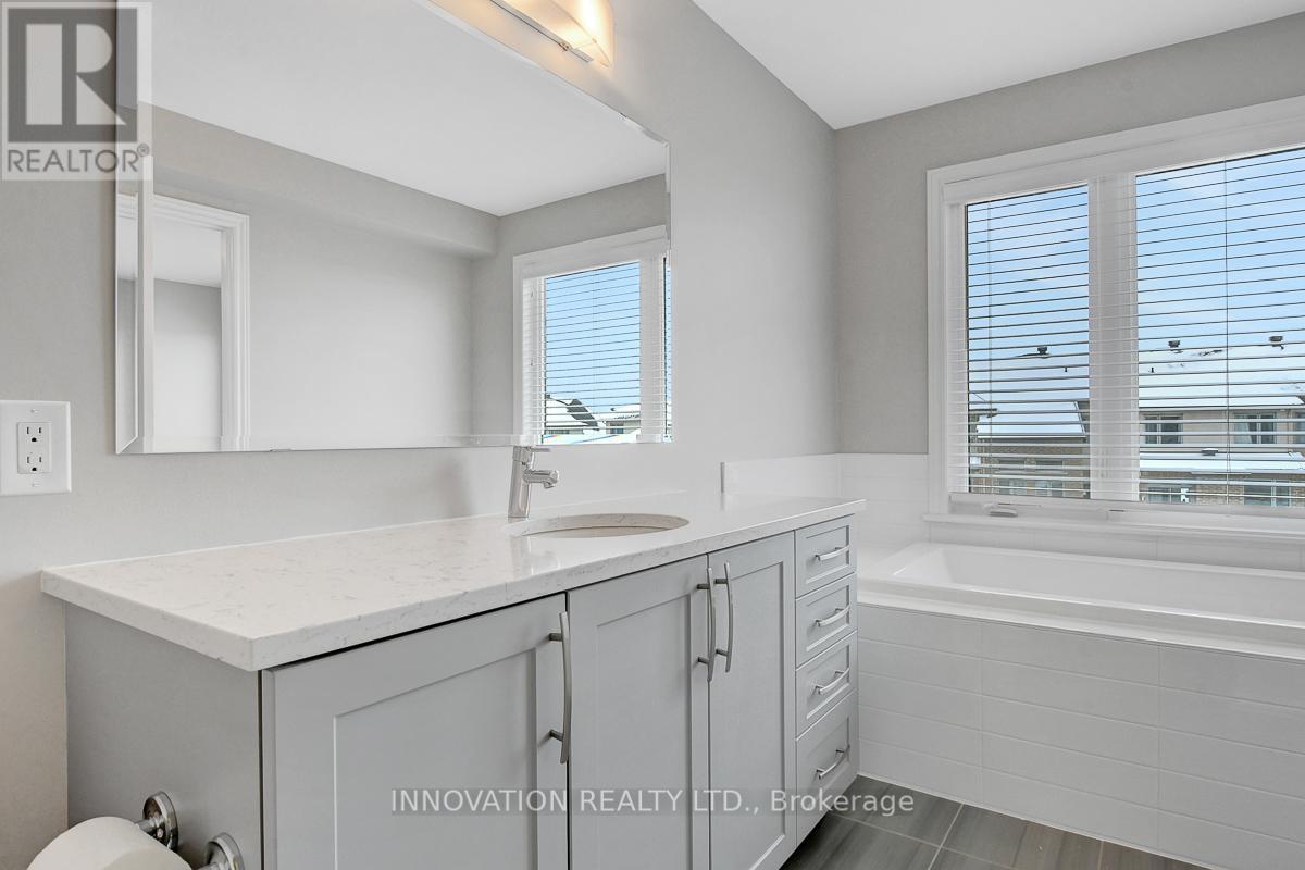 527 Rowers Way, Ottawa, ON - Indoor Photo Showing Bathroom