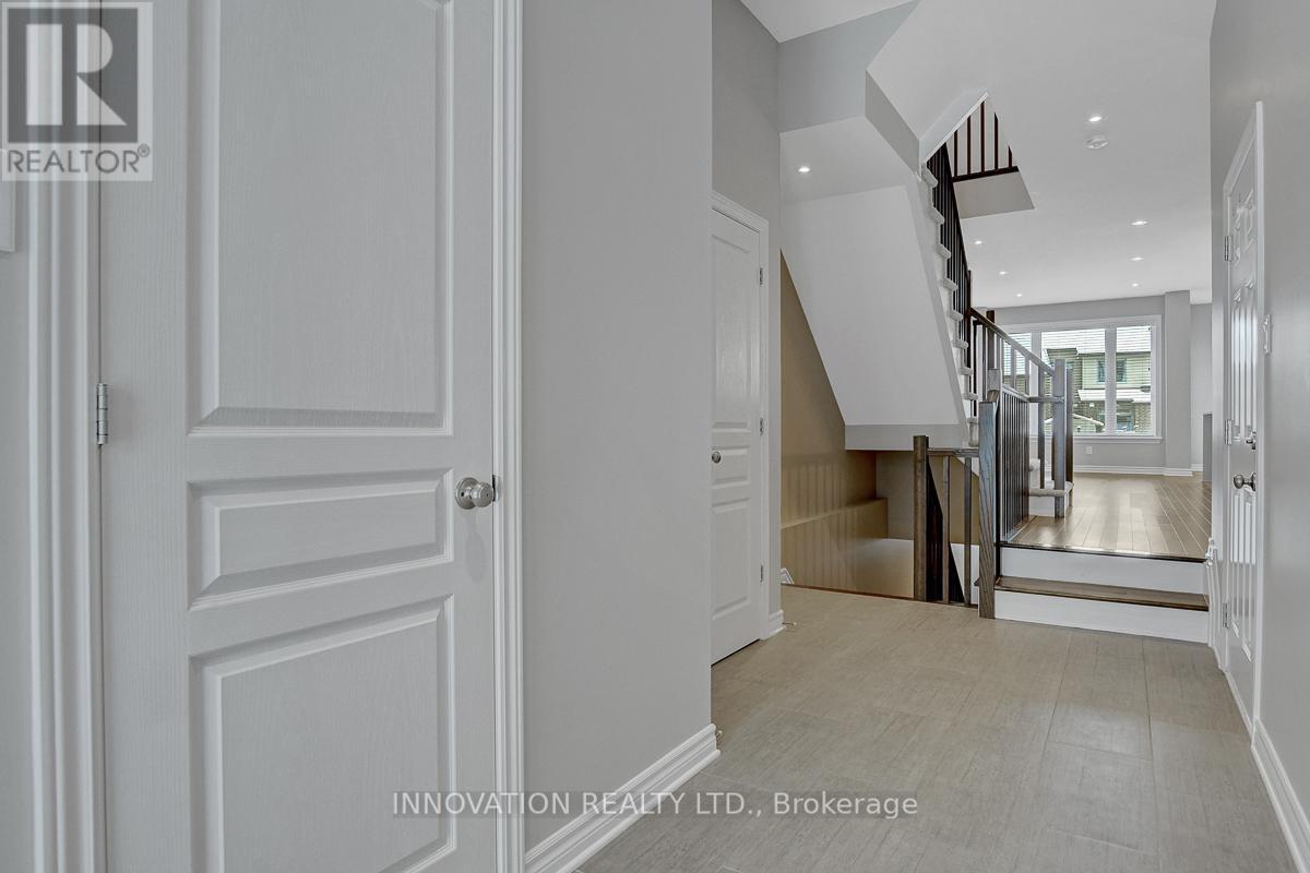 527 Rowers Way, Ottawa, ON - Indoor Photo Showing Other Room