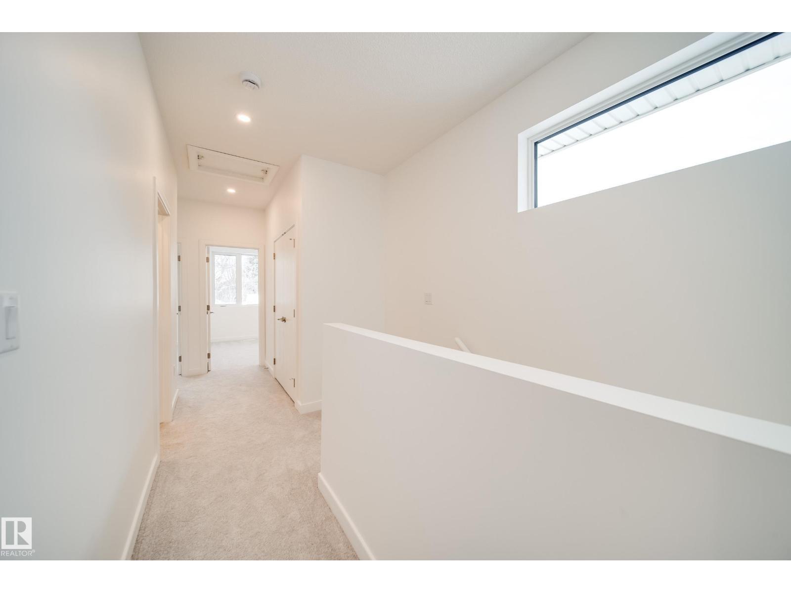 8522 80 Av Nw, Edmonton, AB - Indoor Photo Showing Other Room