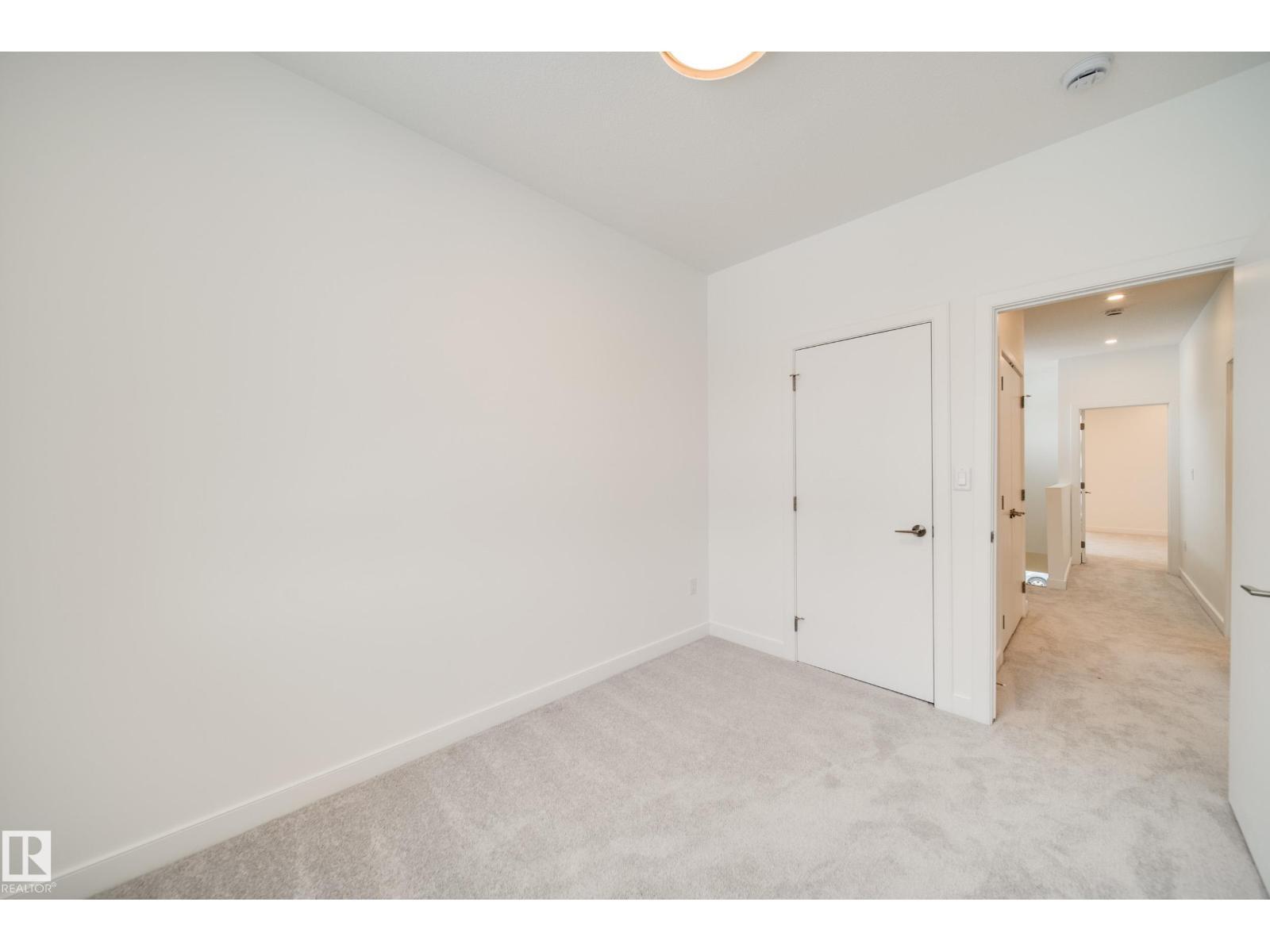 8522 80 Av Nw, Edmonton, AB - Indoor Photo Showing Other Room