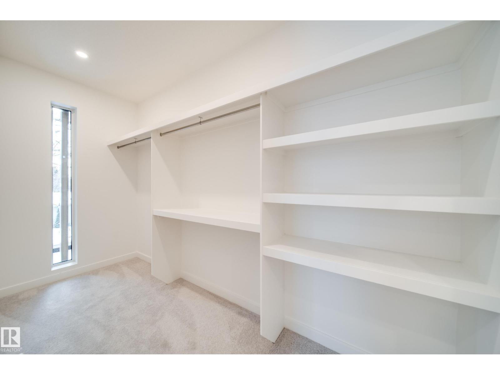 8522 80 Av Nw, Edmonton, AB - Indoor With Storage